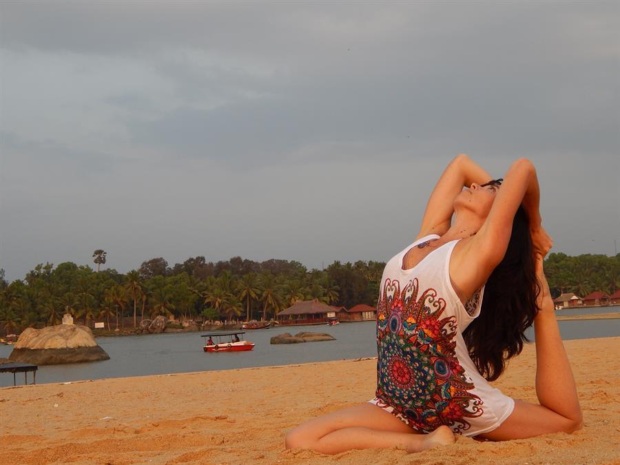 helena chacon yoga profile0b